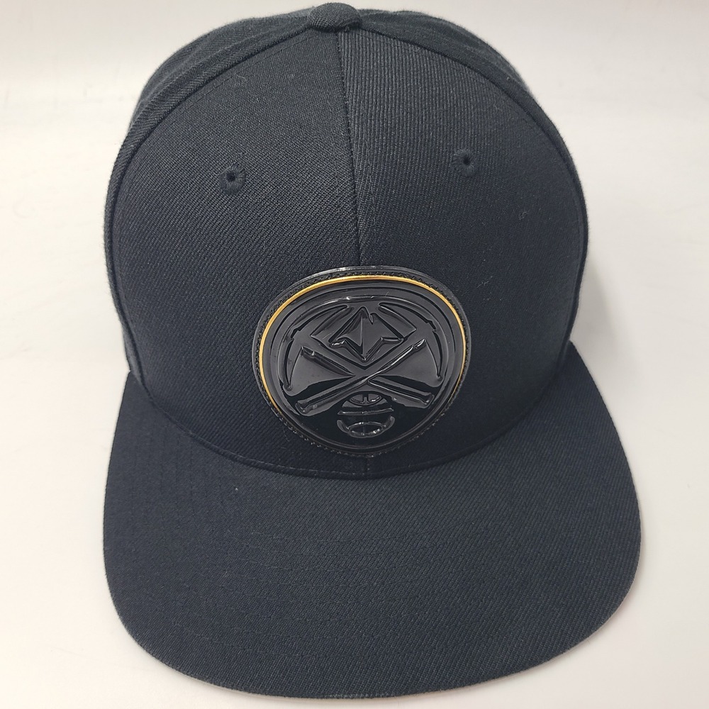 Denver Nuggets Hat Snapback Mitchell & Ness Black Gold NBA Logo Wool Blend Men